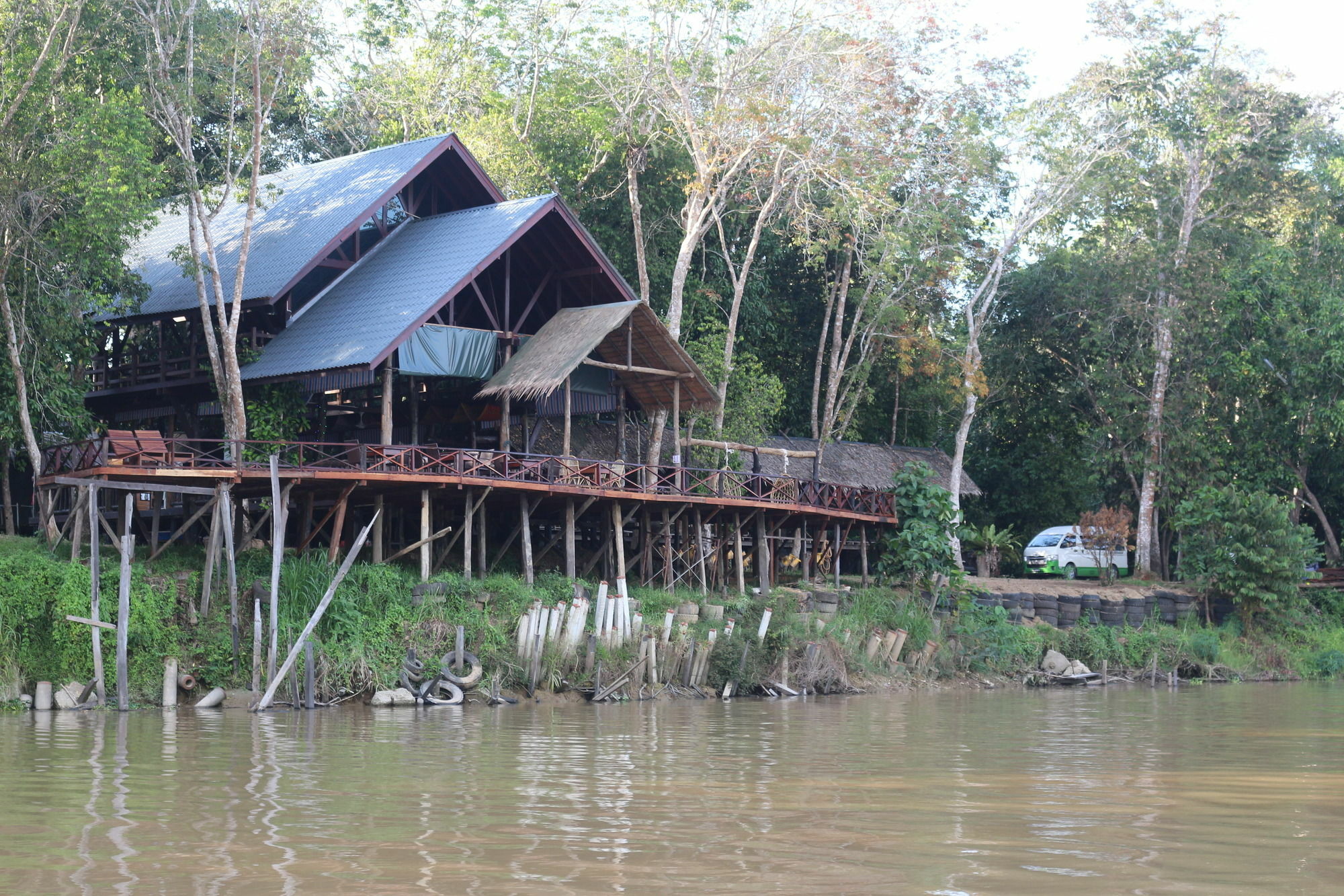Borneo Natural Sukau Bilit Resort Eksteriør bilde